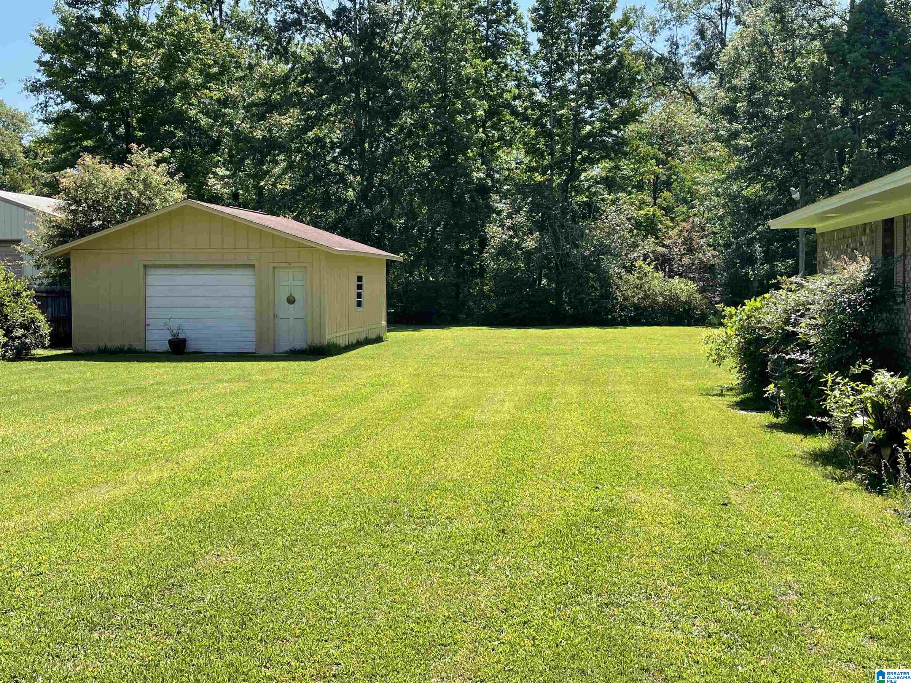 1107 Davis Drive Atmore, AL 36502 - Photo 4 of 16