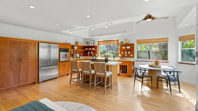 $1,099,000 | 63 Windsor Lane, Petaluma, CA 94952
