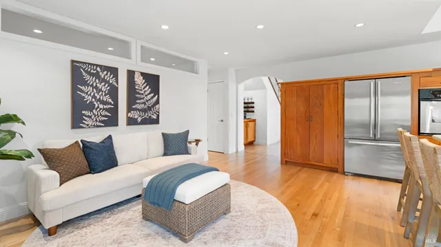 $1,099,000 | 63 Windsor Lane, Petaluma, CA 94952