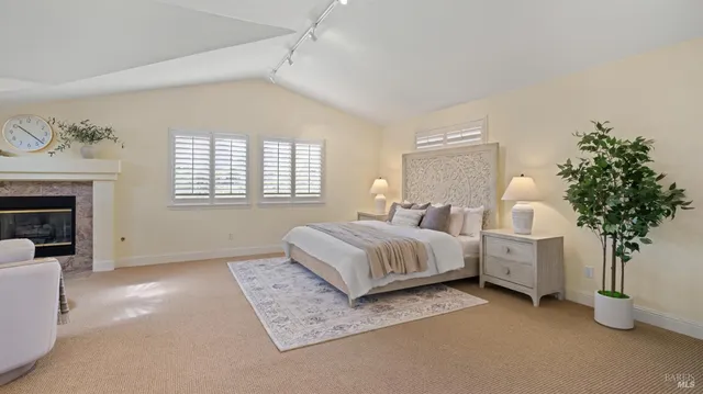 $1,099,000 | 63 Windsor Lane, Petaluma, CA 94952