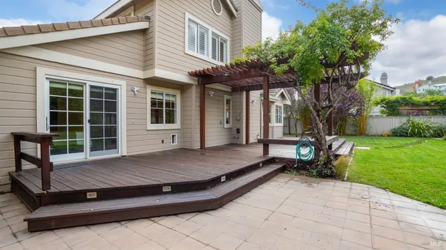 $1,099,000 | 63 Windsor Lane, Petaluma, CA 94952