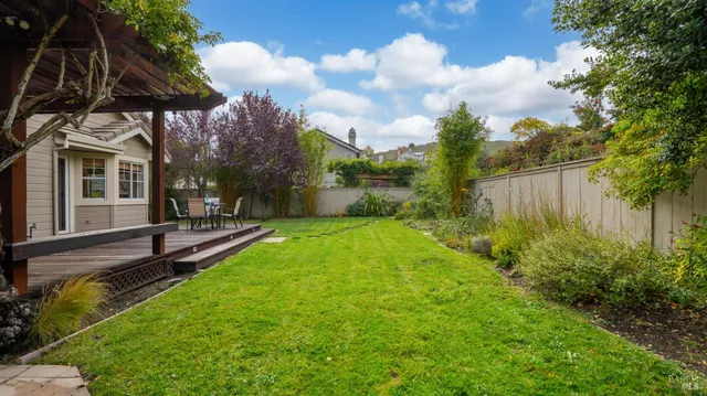 $1,099,000 | 63 Windsor Lane, Petaluma, CA 94952