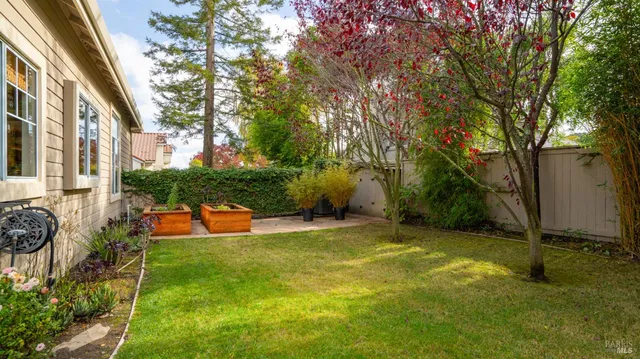 $1,099,000 | 63 Windsor Lane, Petaluma, CA 94952