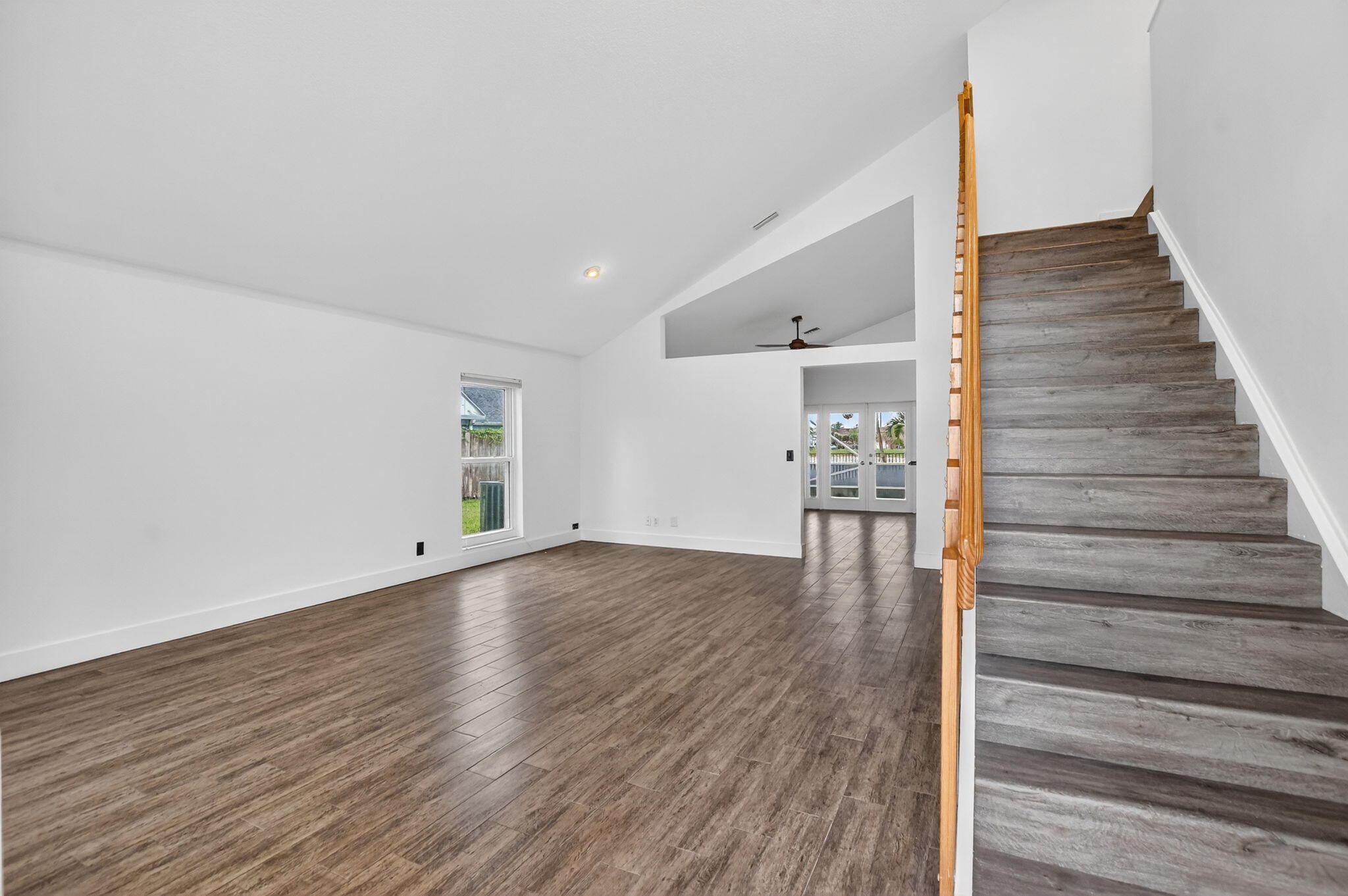 22608 Middletown Drive Boca Raton, FL 33428 - Photo 4 of 35 6-web-or-mls-DSC_7693