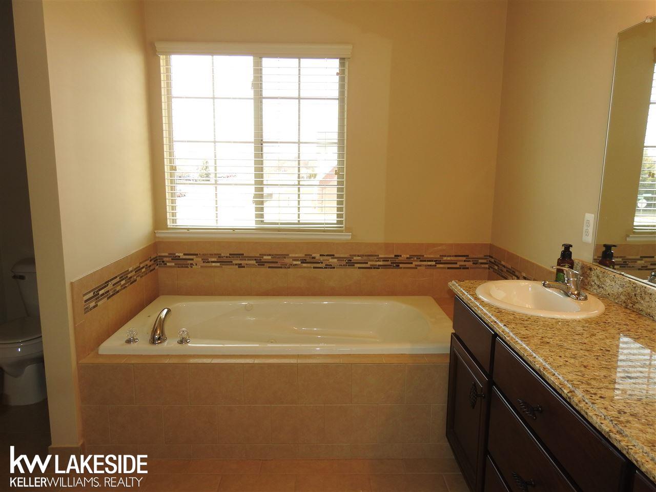 22494 Brantingham Road Macomb, MI 48044 - Photo 30 of 43