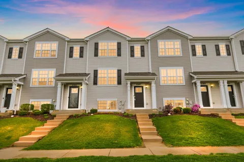 $300,000 | 2387 Alison Avenue, Pingree Grove, IL 60140