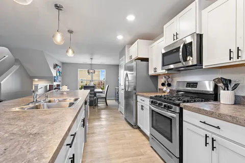 $300,000 | 2387 Alison Avenue, Pingree Grove, IL 60140