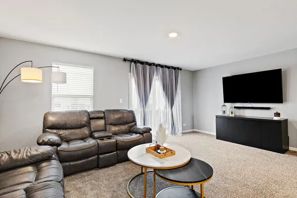 $300,000 | 2387 Alison Avenue, Pingree Grove, IL 60140