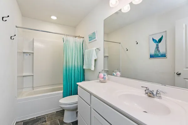 $300,000 | 2387 Alison Avenue, Pingree Grove, IL 60140