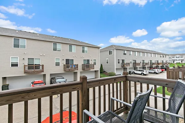 $300,000 | 2387 Alison Avenue, Pingree Grove, IL 60140