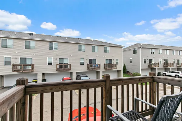 $300,000 | 2387 Alison Avenue, Pingree Grove, IL 60140