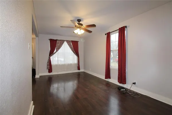 $1,495 | 509 West Bullock Street, Denison, TX 75020