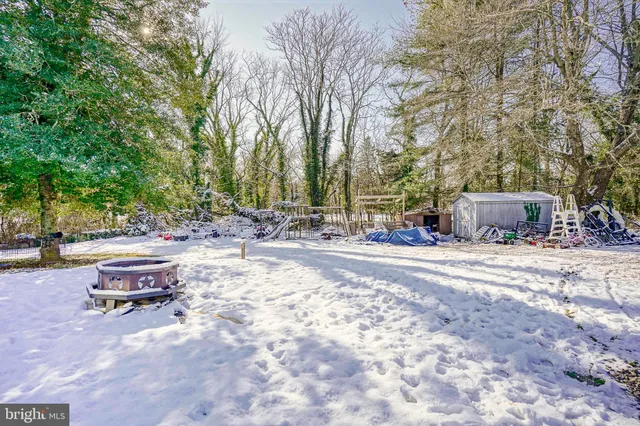 a row of outdoor space with trees
