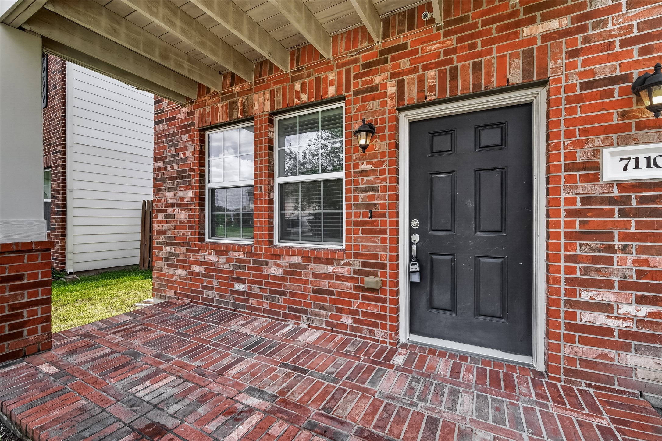 7110 Granite Terrace Lane Houston, TX 77083 - Photo 3 of 33