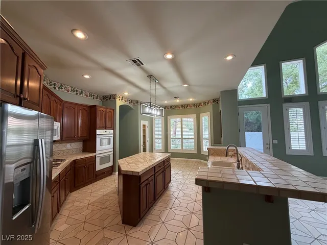 $2,850 | 9604 Coral Rose Court, Las Vegas, NV 89134