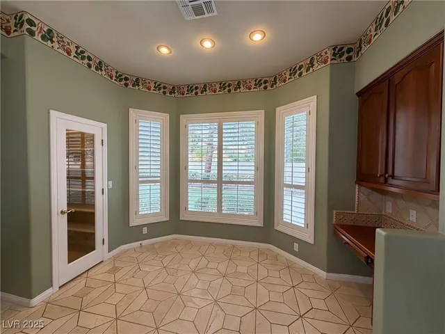 $2,850 | 9604 Coral Rose Court, Las Vegas, NV 89134