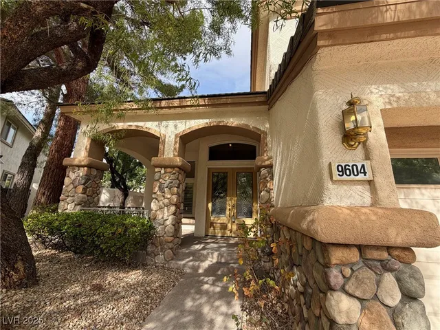$2,850 | 9604 Coral Rose Court, Las Vegas, NV 89134