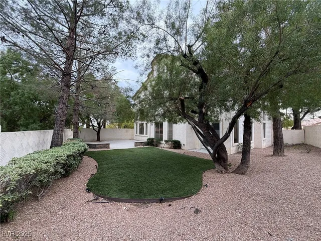 $2,850 | 9604 Coral Rose Court, Las Vegas, NV 89134