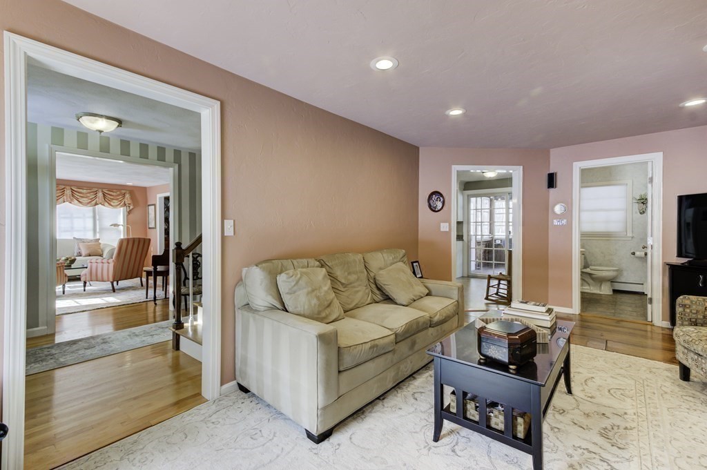 6 Stephanie Road Medway, MA 02053 - Photo 18 of 30 Gallery Image 18