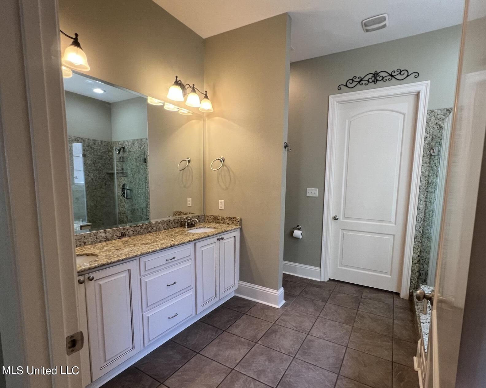 104 Rue St Germaine Carriere, MS 39426 - Photo 9 of 20 IMG_1578
