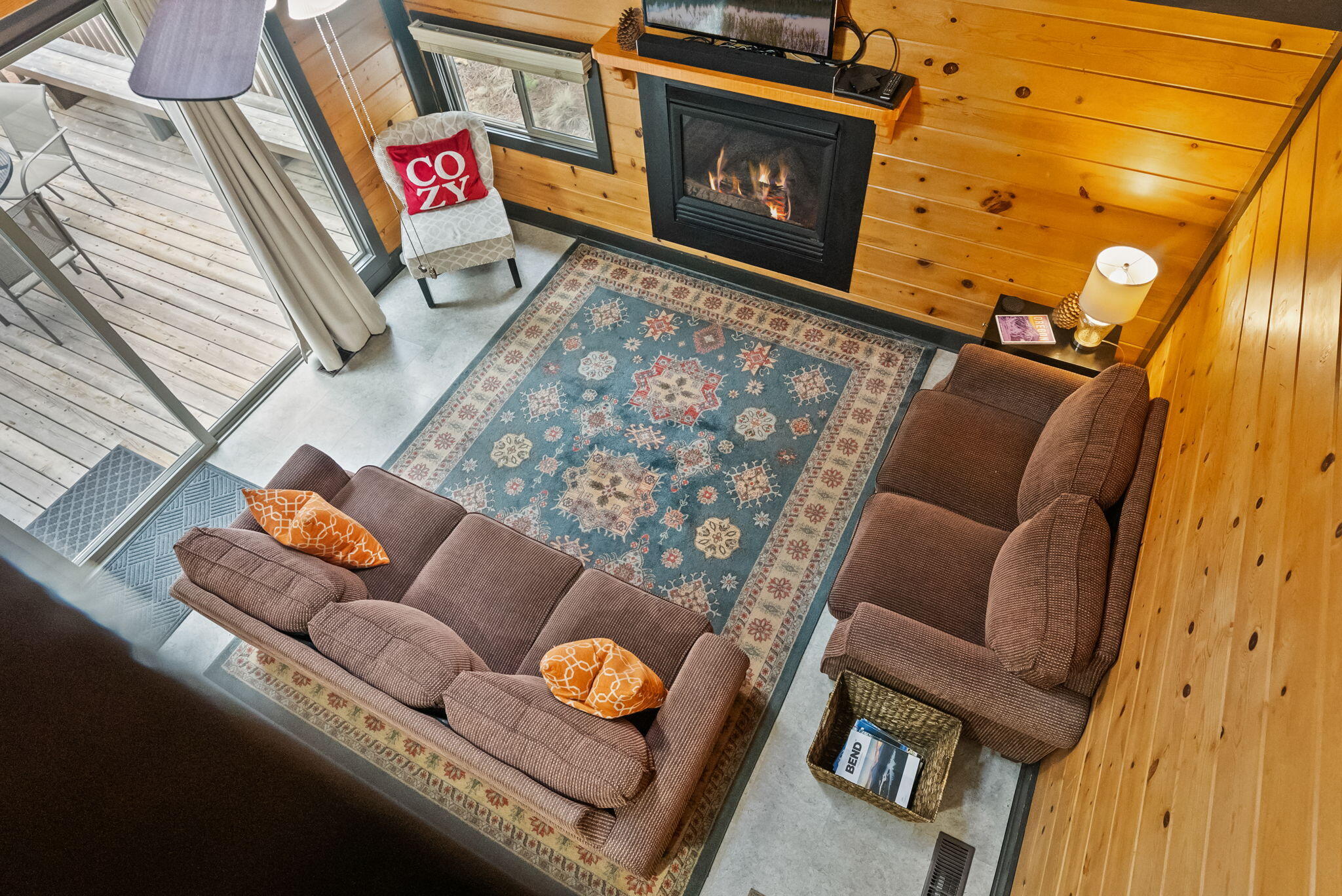 57377 Overlook Road Sunriver, OR 97707 - Photo 33 of 50 Looking down to living room from the upstairs loft.