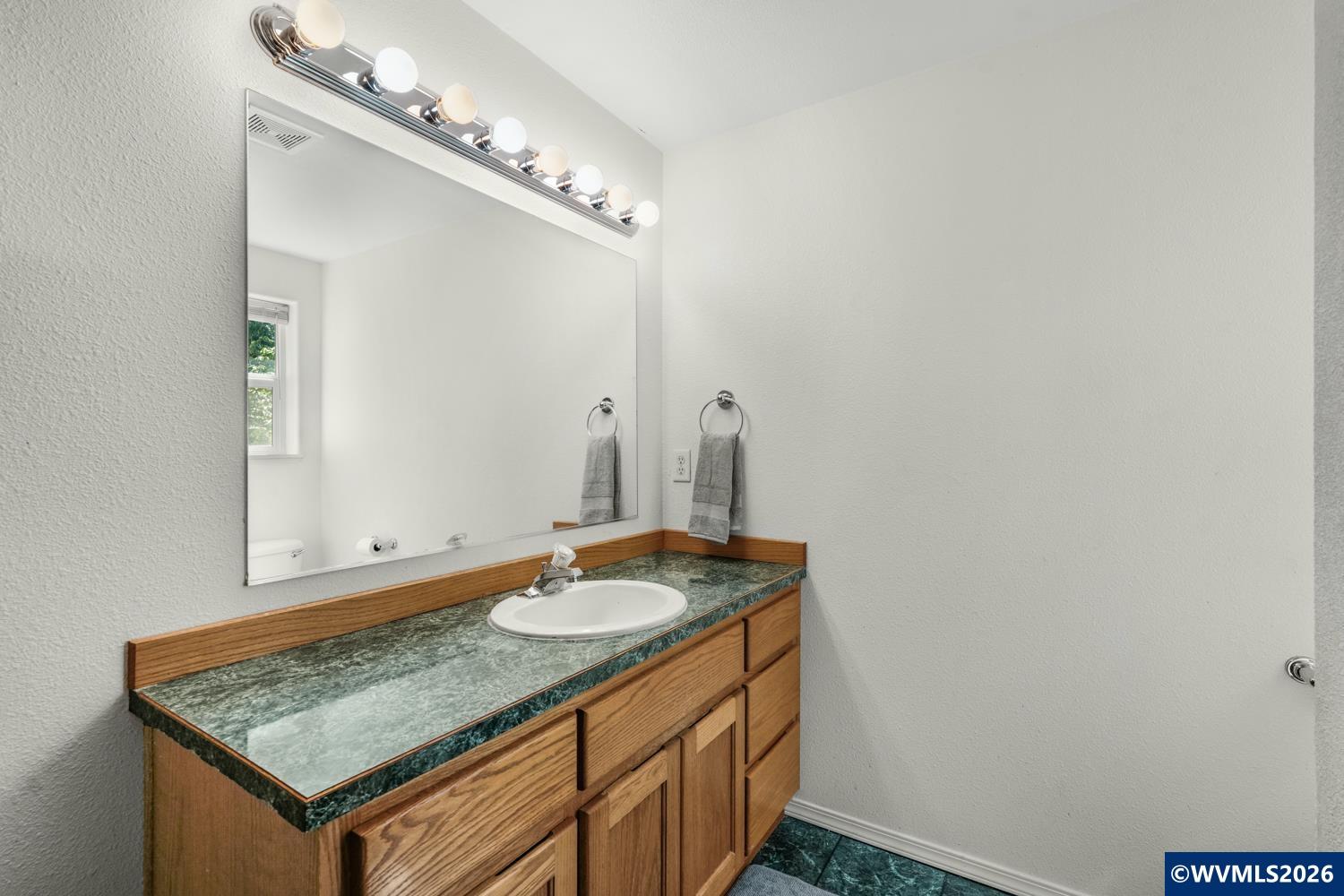 712 Main Street Dayton, OR 97114 - Photo 19 of 27