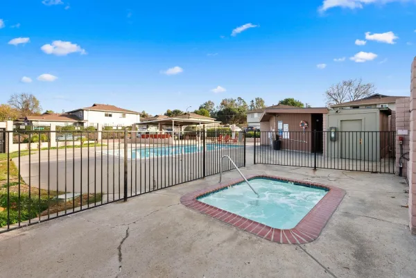 a view of a kitchen with kitchen island