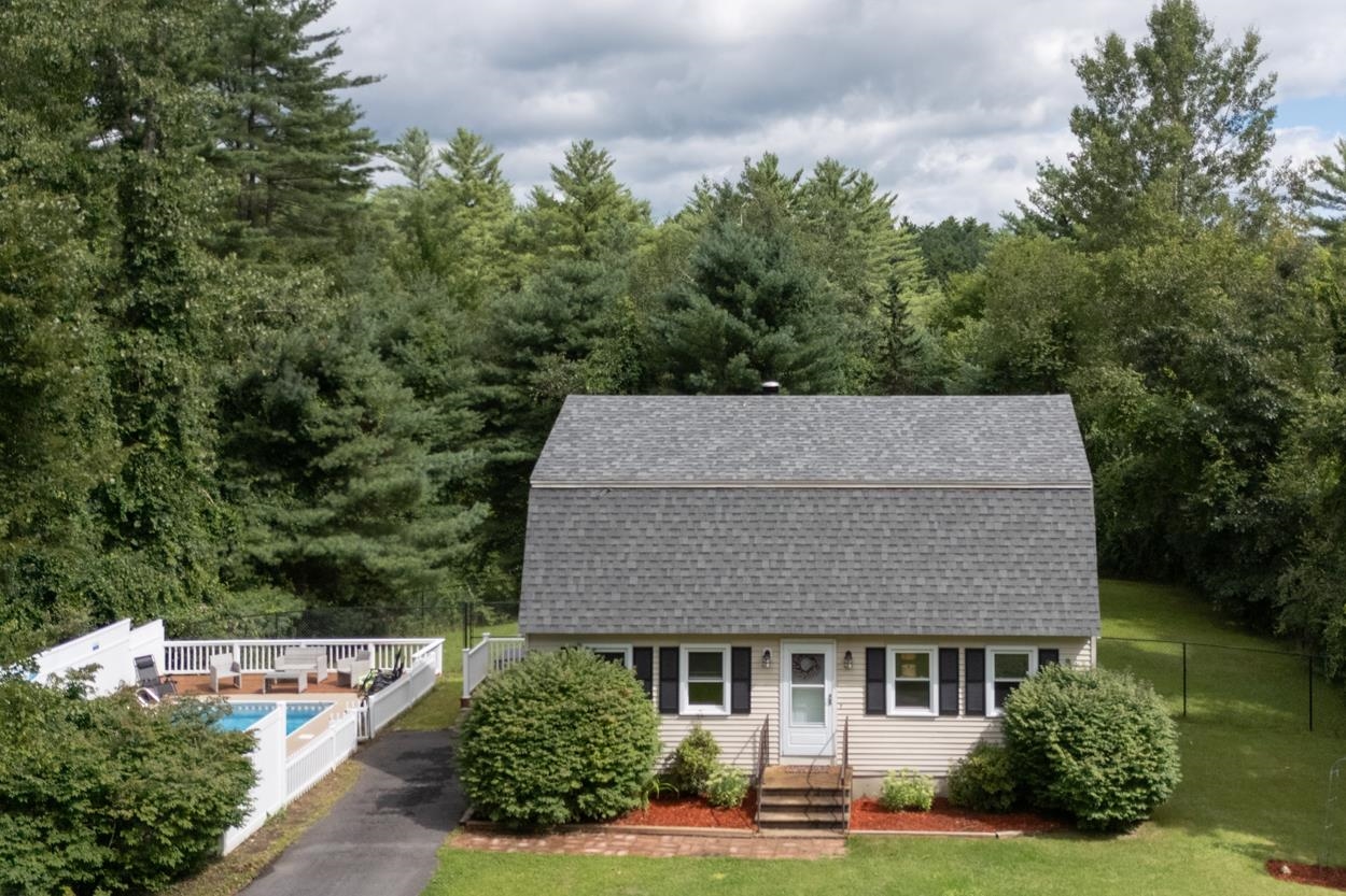 12 Edward Drive Concord, NH 03301 - Photo 2 of 39