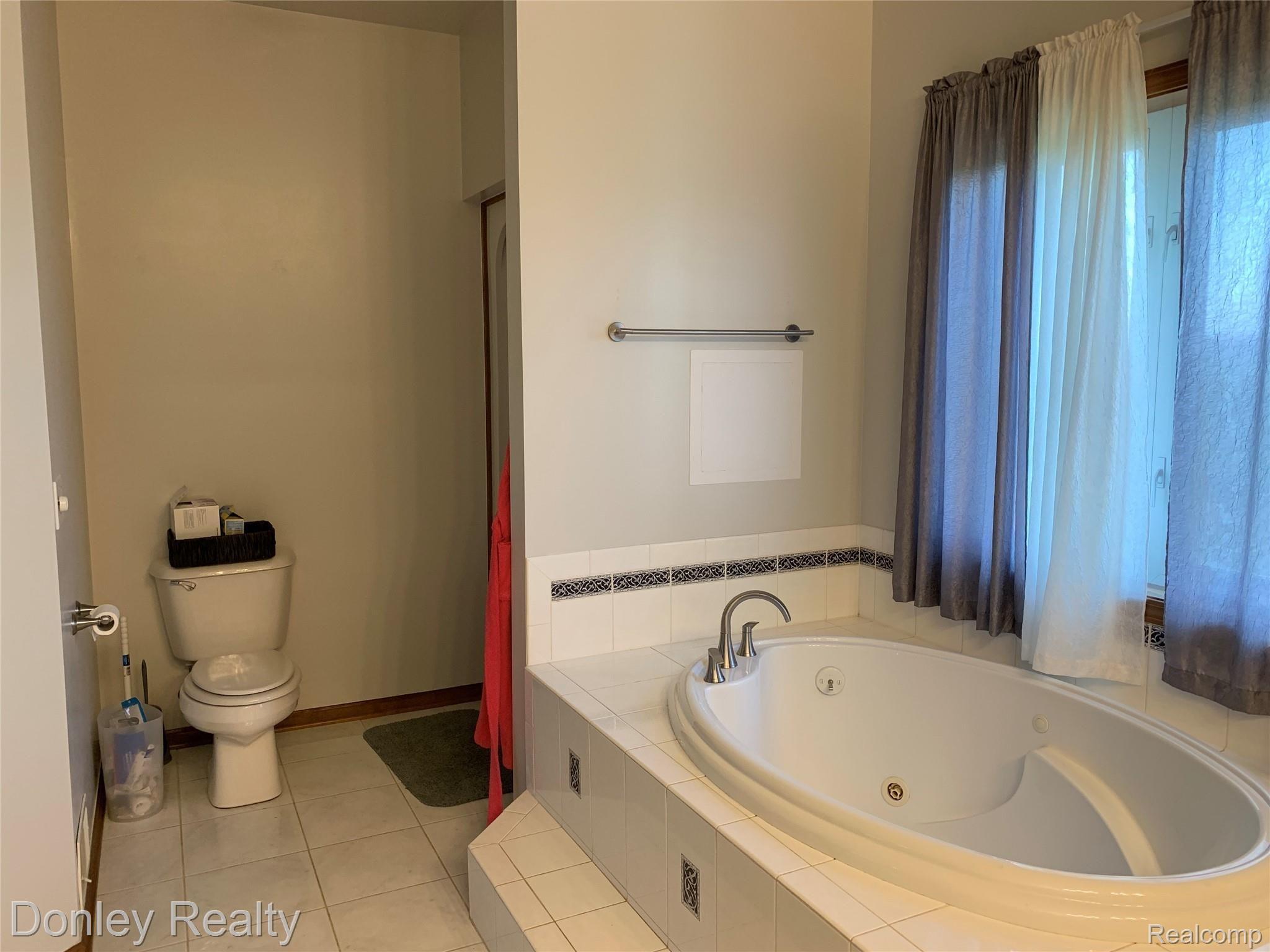 2550 Applegate Road Marlette, MI 48453 - Photo 8 of 34 IMG_7536.JPG