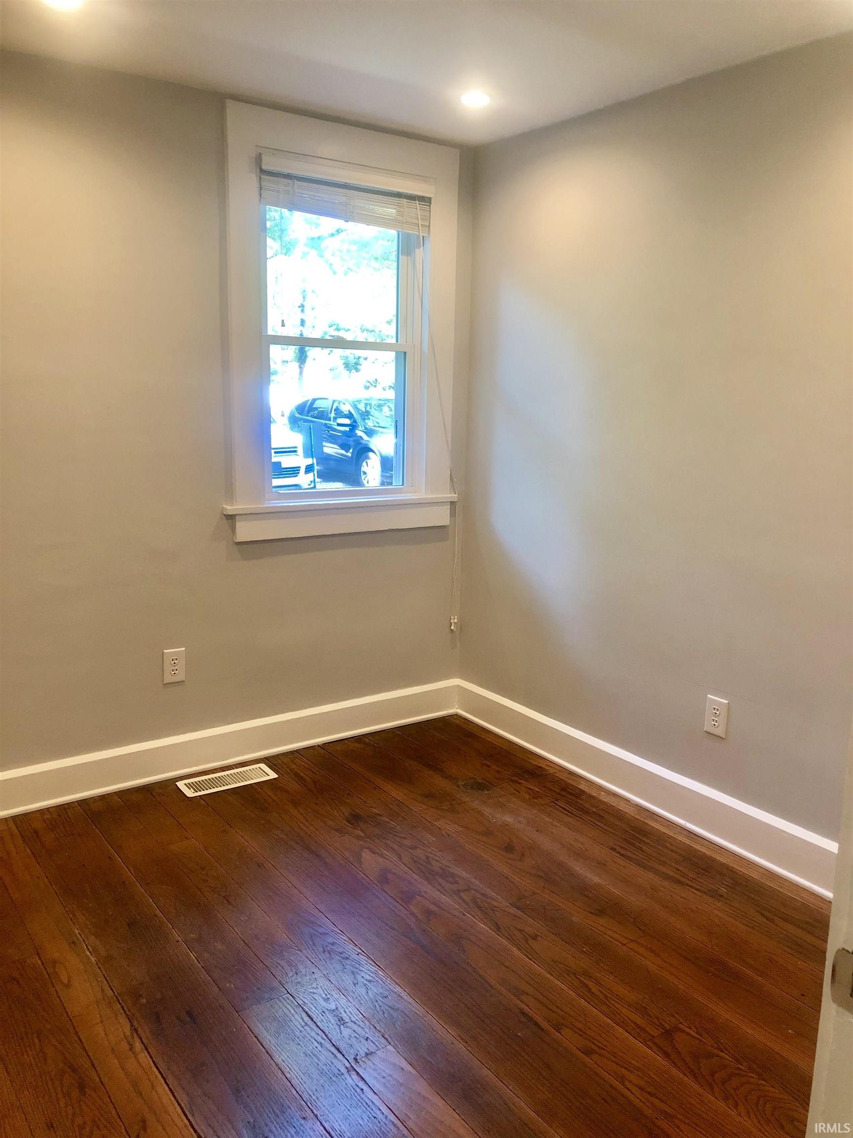 729 East Hunter Avenue, Unit 2 Bloomington, IN 47401 - Photo 12 of 13