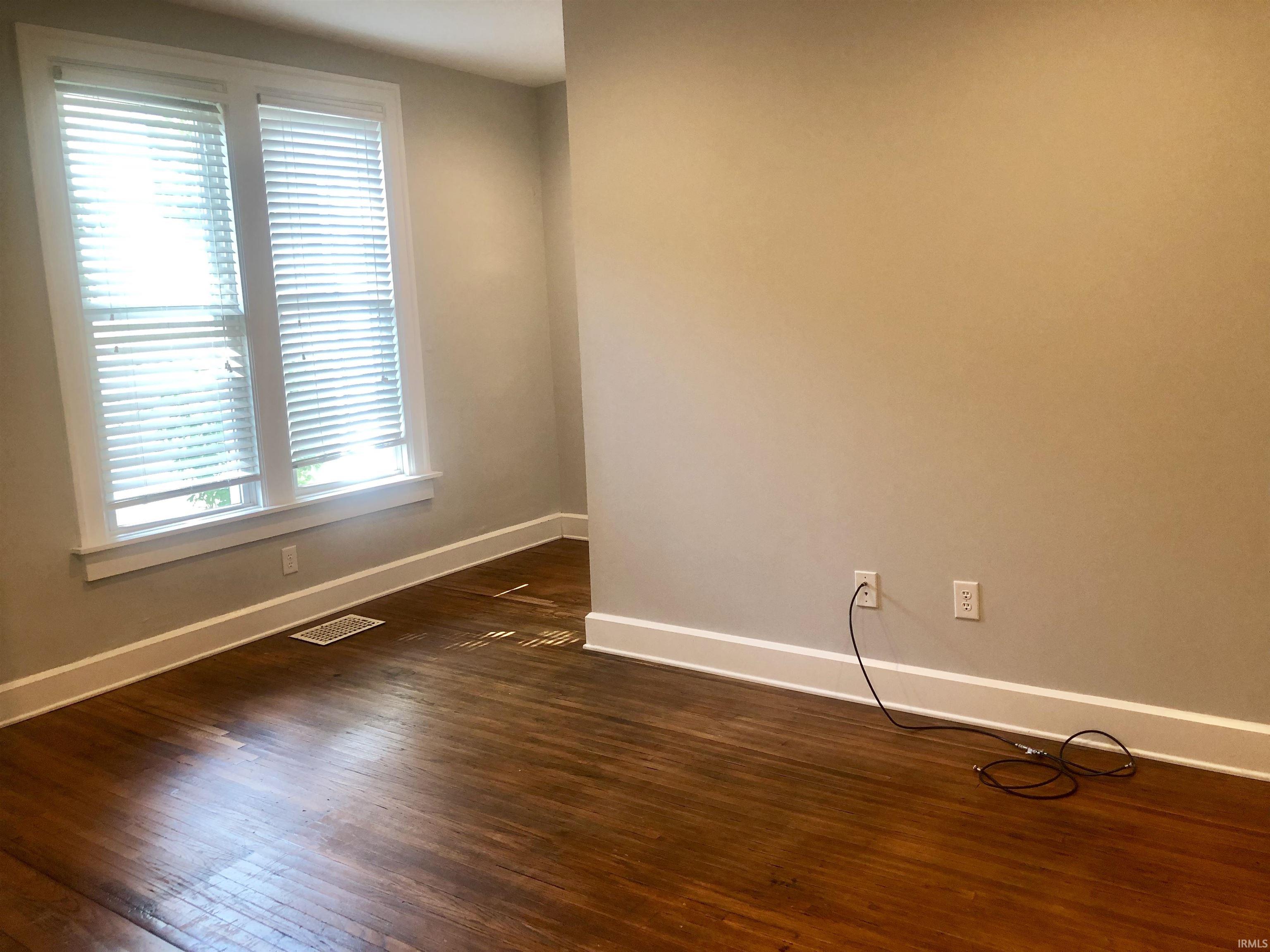 729 East Hunter Avenue, Unit 2 Bloomington, IN 47401 - Photo 3 of 13