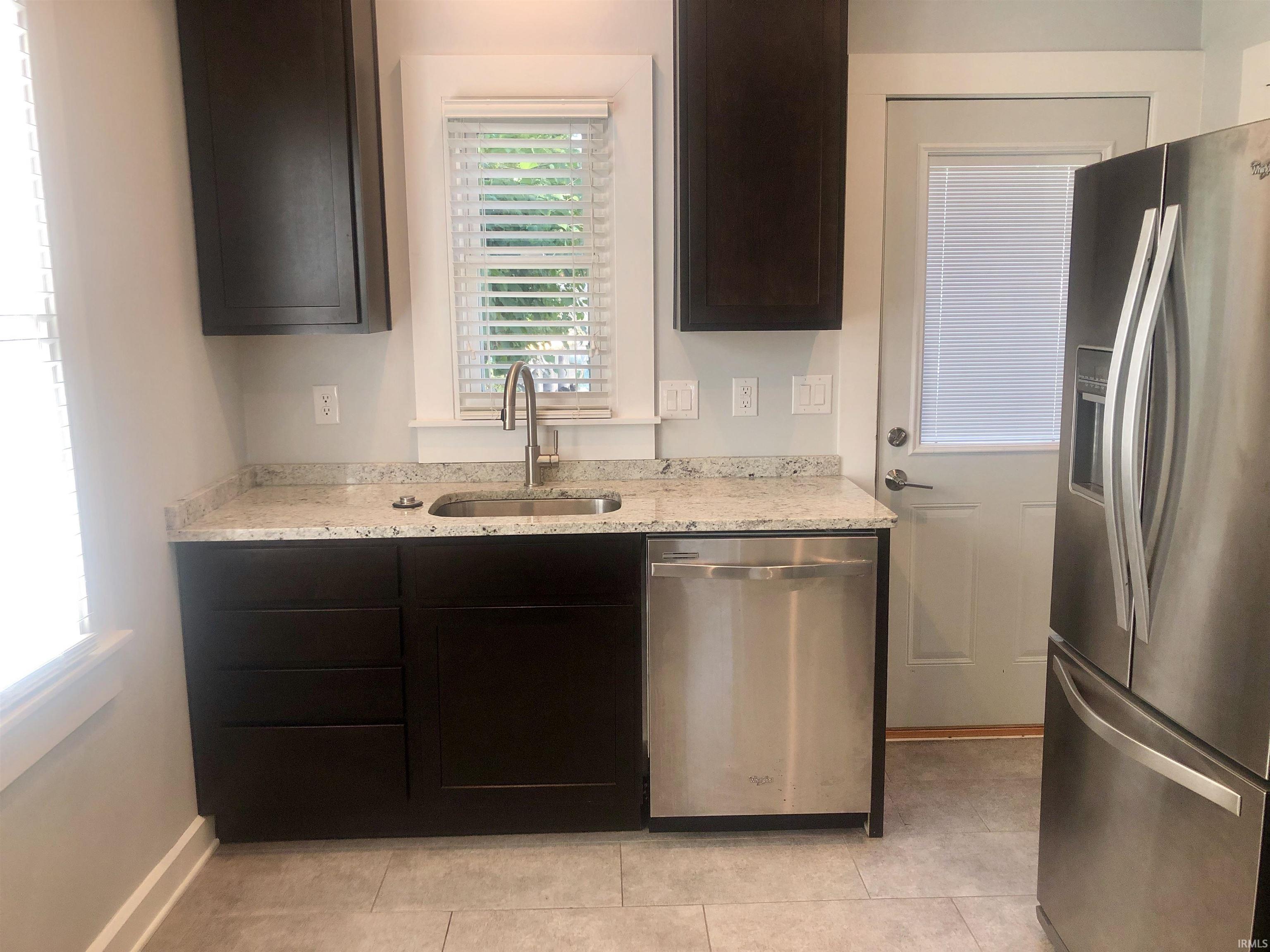 729 East Hunter Avenue, Unit 2 Bloomington, IN 47401 - Photo 5 of 13