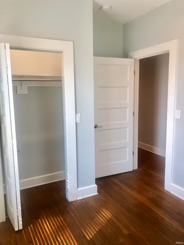 $2,125 | 729 East Hunter Avenue, Unit 2, Bloomington, IN 47401