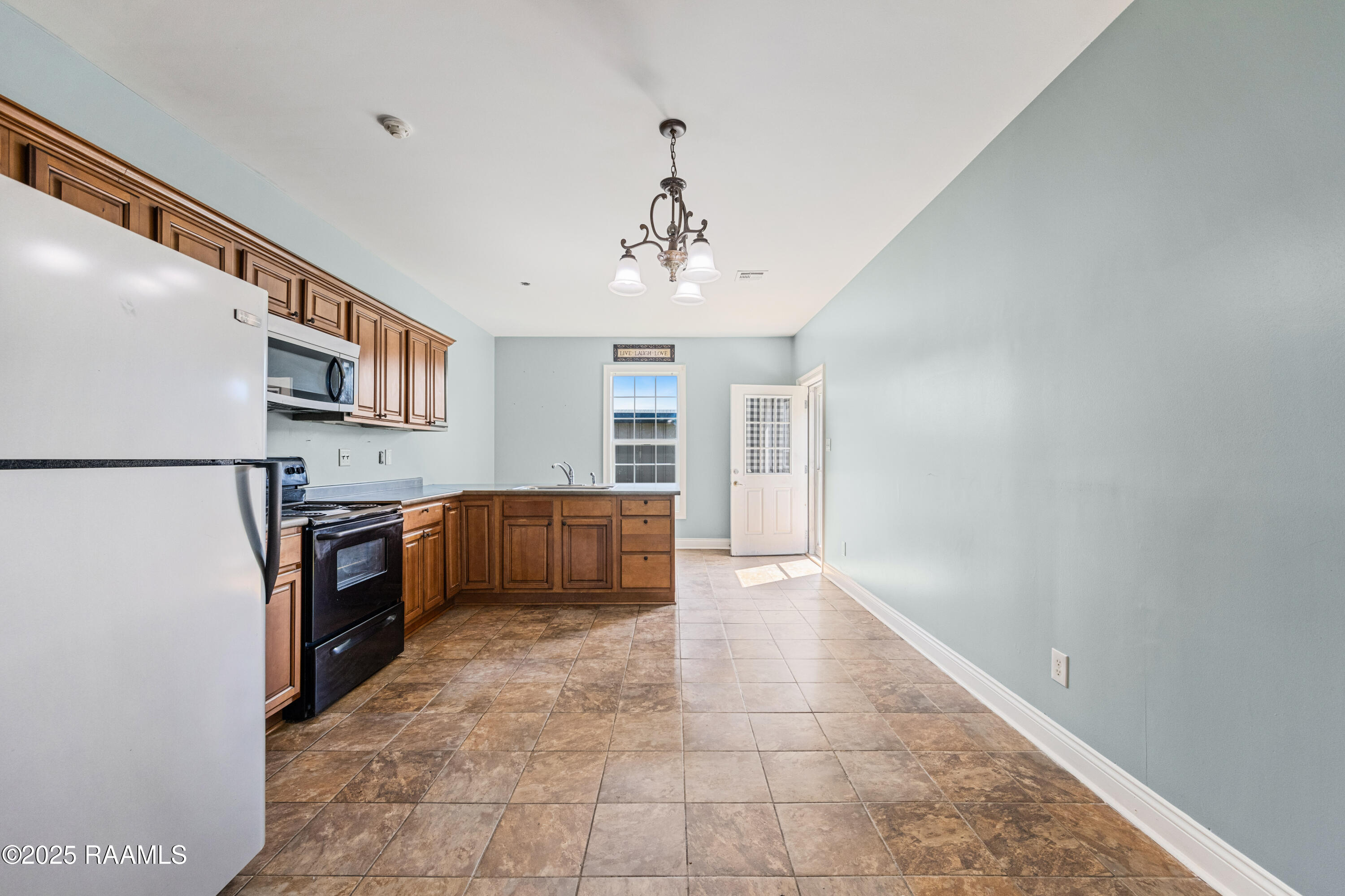 457 Ridge Road, Unit A Lafayette, LA 70506 - Photo 6 of 18 457ARidge-24