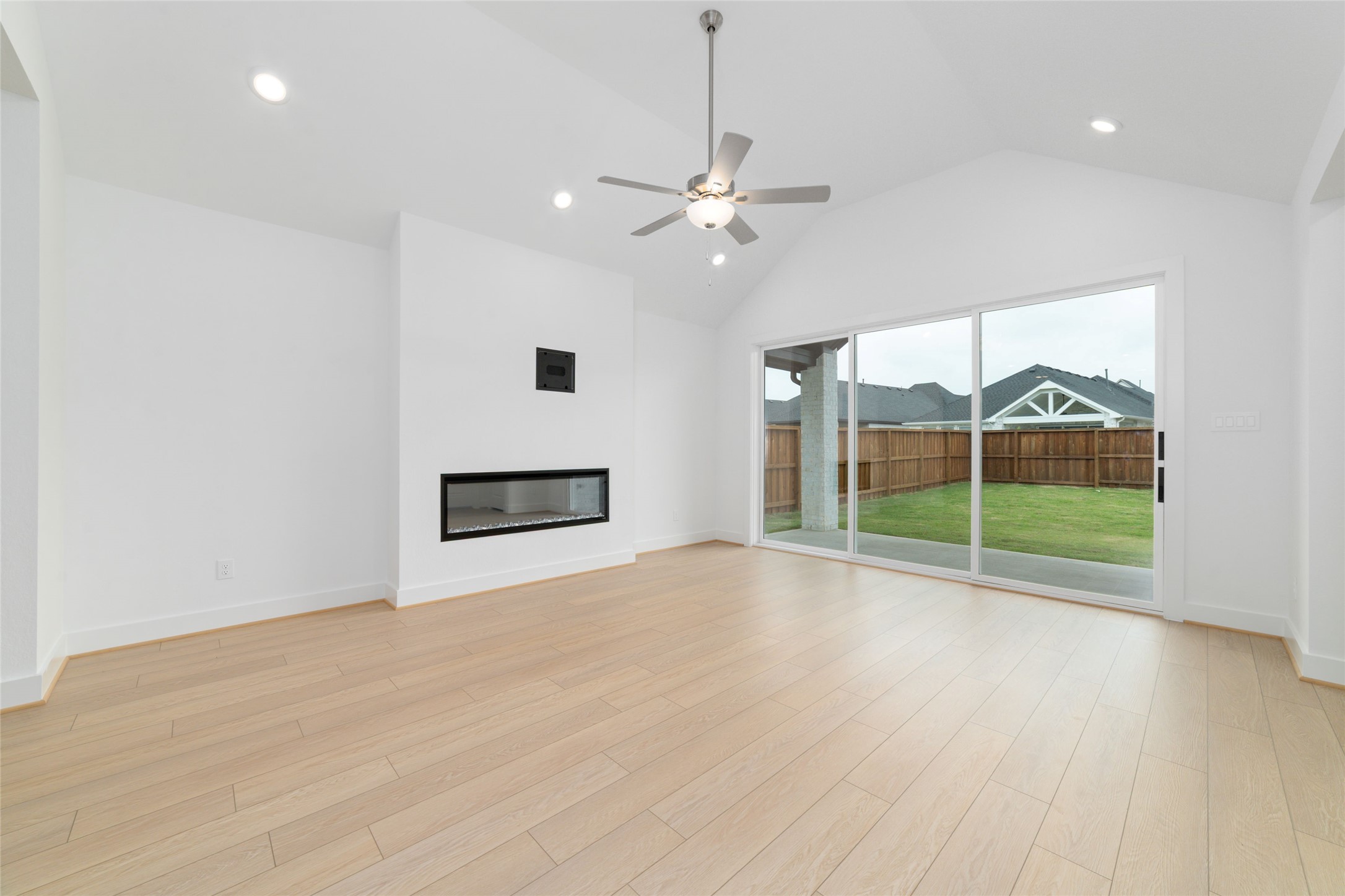 5177 Enchanted Pne Court Spring, TX 77386 - Photo 11 of 29 Natural Light Pouring In