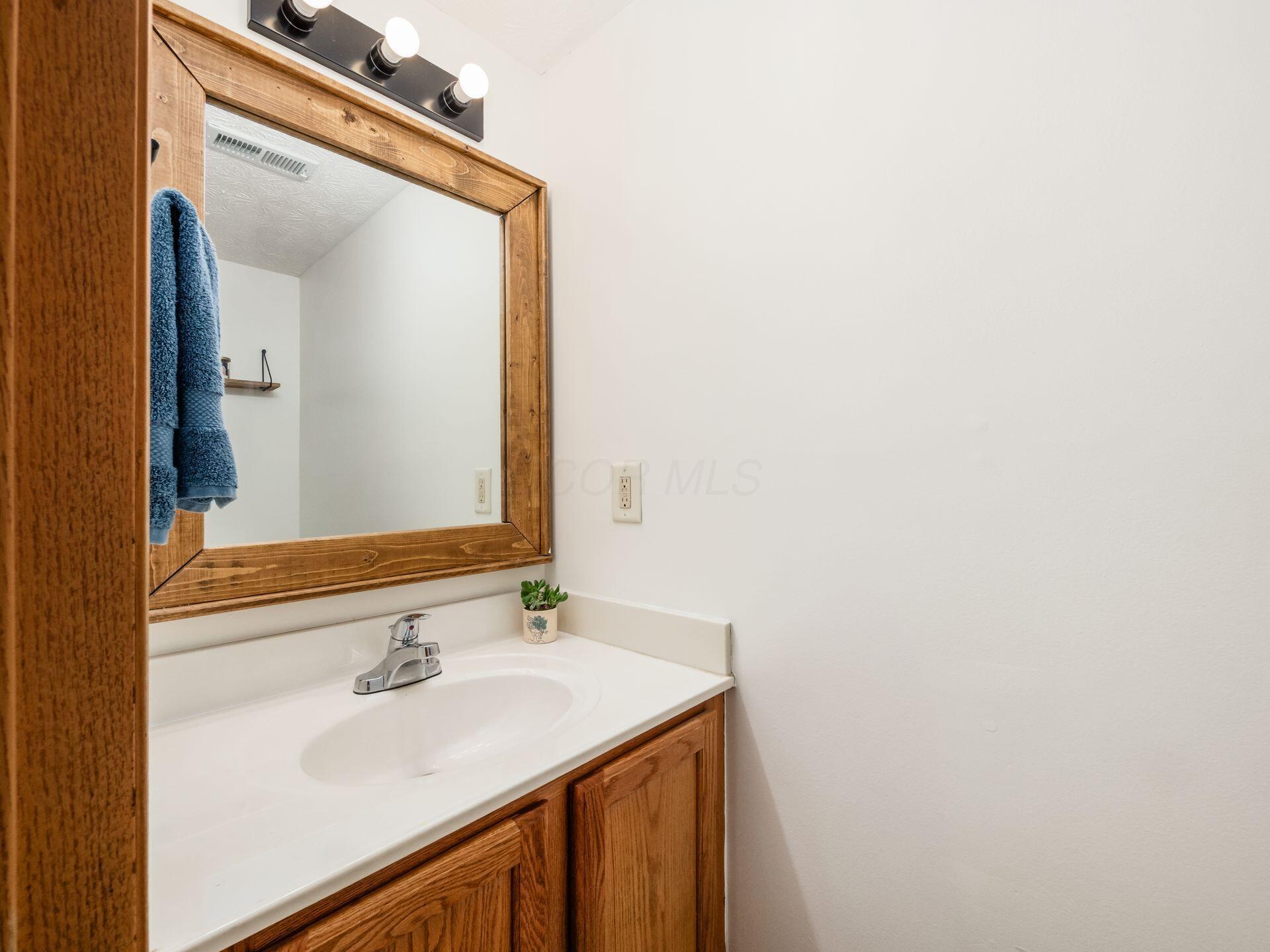 2124 Ripple Road Hilliard, OH 43026 - Photo 19 of 51 027_f8b7d74_A 2124 Ripple 042