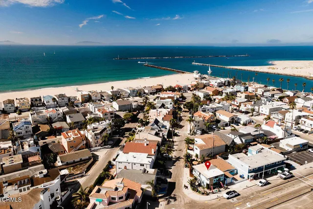 $1,099,000 | 2301 Roosevelt Boulevard, Oxnard, CA 93035