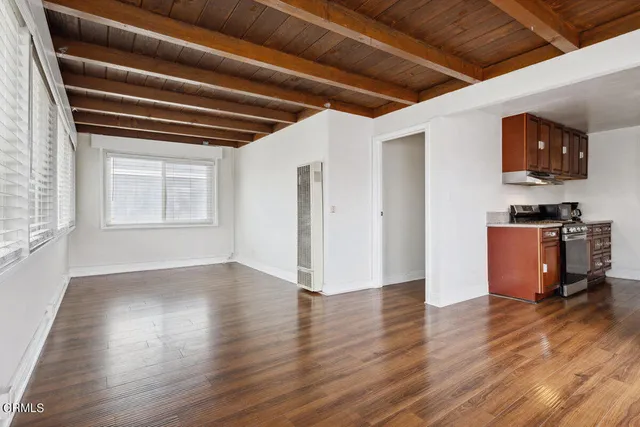 $1,099,000 | 2301 Roosevelt Boulevard, Oxnard, CA 93035