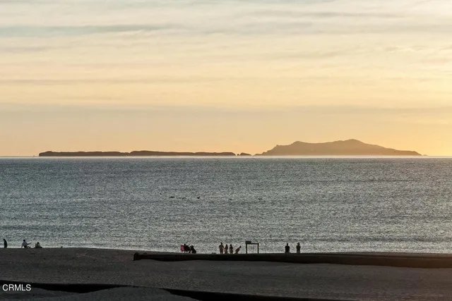 $1,099,000 | 2301 Roosevelt Boulevard, Oxnard, CA 93035