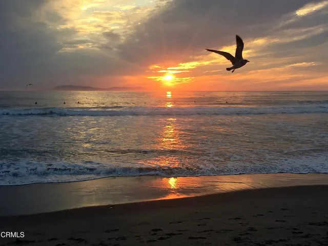 $1,099,000 | 2301 Roosevelt Boulevard, Oxnard, CA 93035