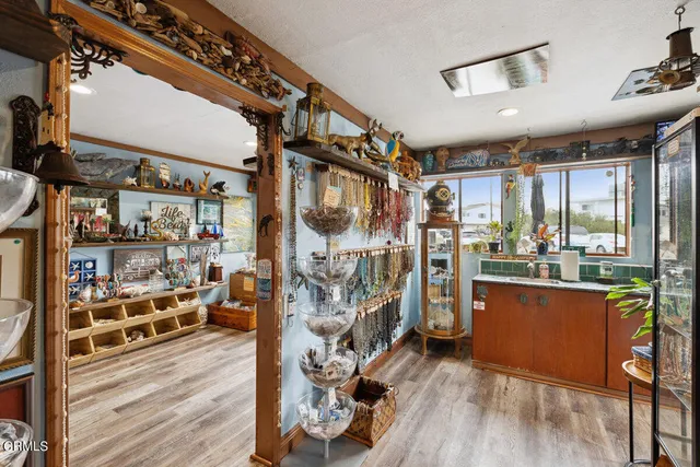 $1,099,000 | 2301 Roosevelt Boulevard, Oxnard, CA 93035