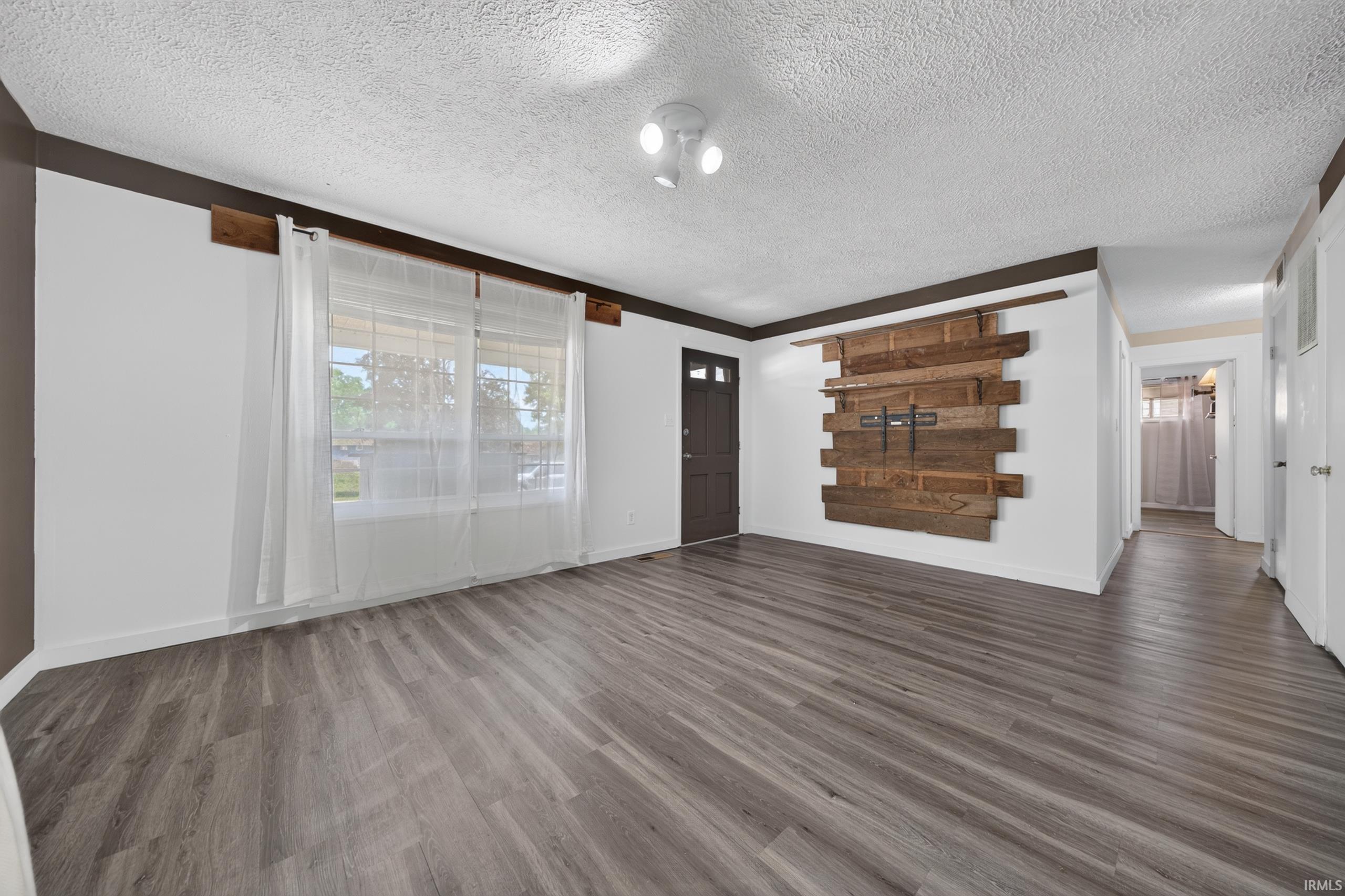 134 Schiele Road Logansport, IN 46947 - Photo 4 of 25