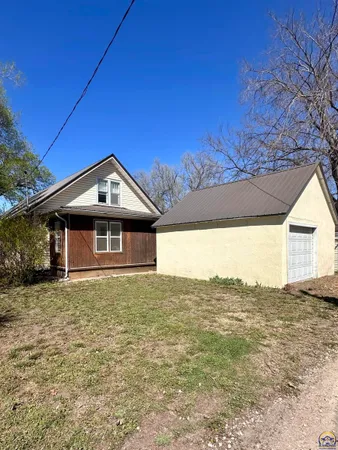 $160,000 | 315 East Main Street, Council Grove, KS 66846