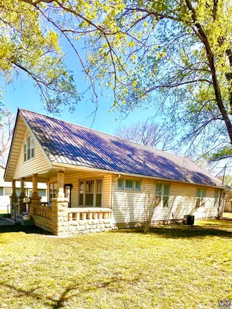 $160,000 | 315 East Main Street, Council Grove, KS 66846