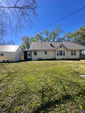 $160,000 | 315 East Main Street, Council Grove, KS 66846