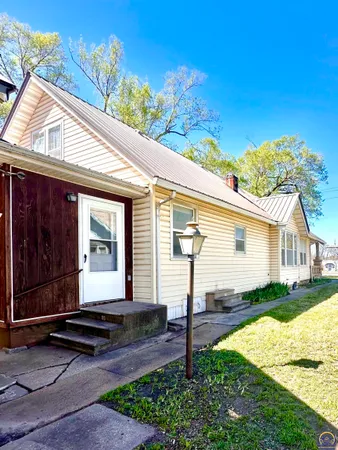 $160,000 | 315 East Main Street, Council Grove, KS 66846