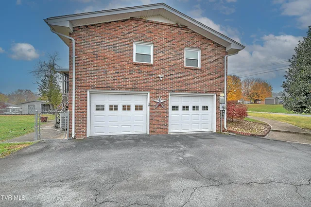 $337,000 | 218 Beaver Road, Bluff City, TN 37618