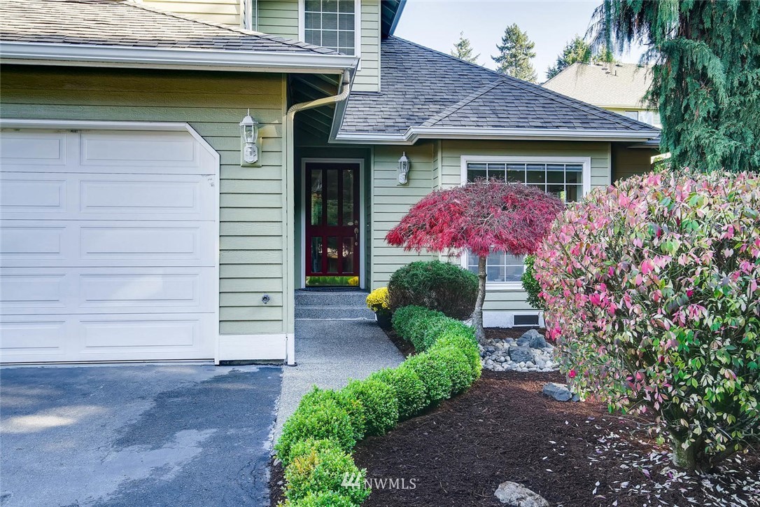 19730 100th Avenue Northeast Bothell, WA 98011 - Photo 2 of 21