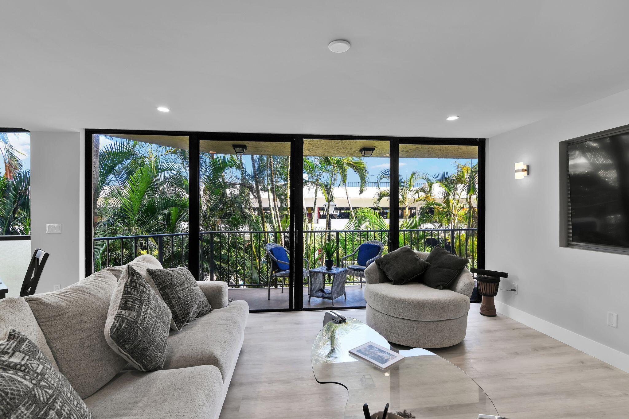 859 Jeffery Street, Unit 202 Boca Raton, FL 33487 - Photo 10 of 94 859 Jeffery St 202 Livingroom pic 7