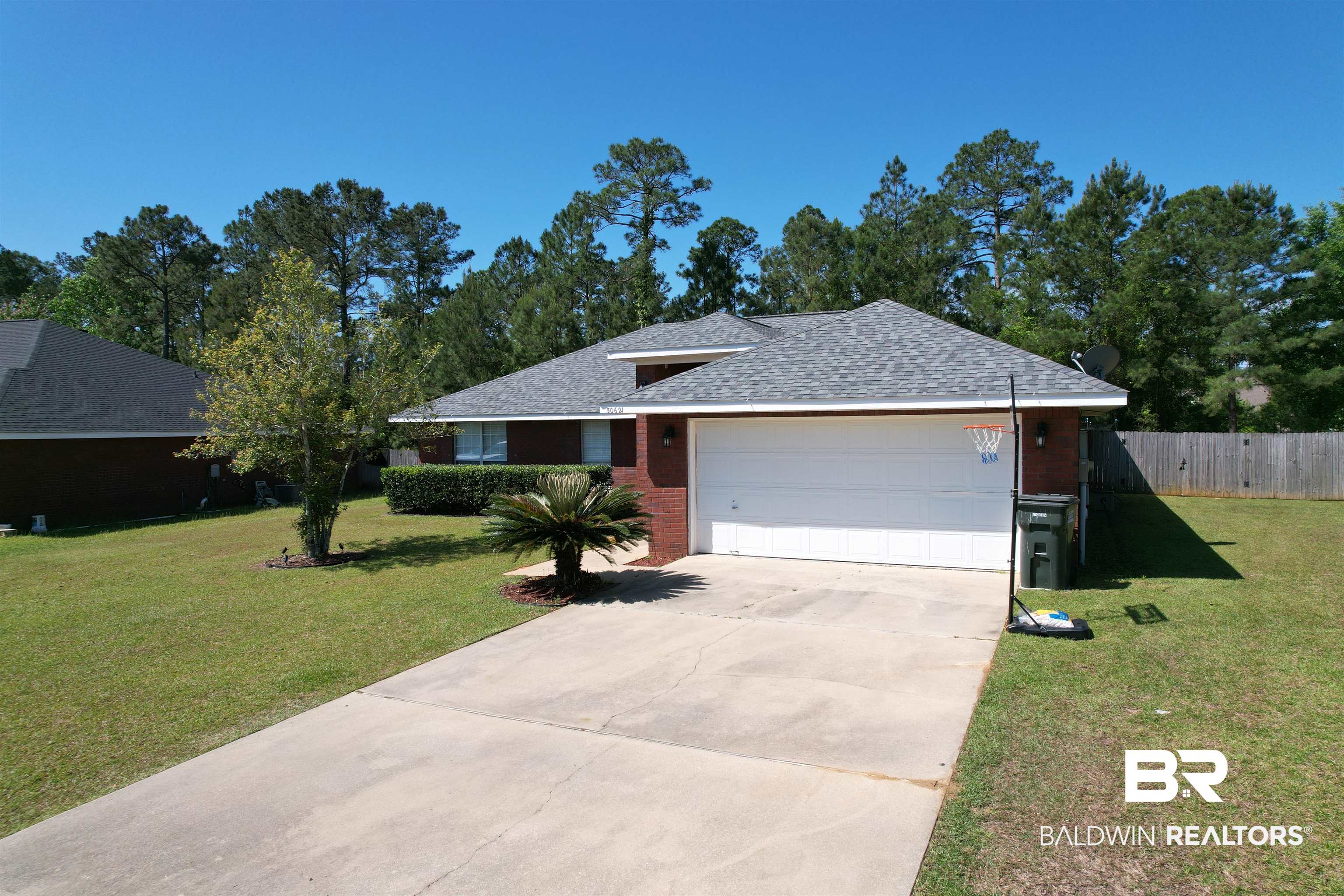 30621 Pinyon Drive Daphne, AL 36527 - Photo 36 of 41 Garage